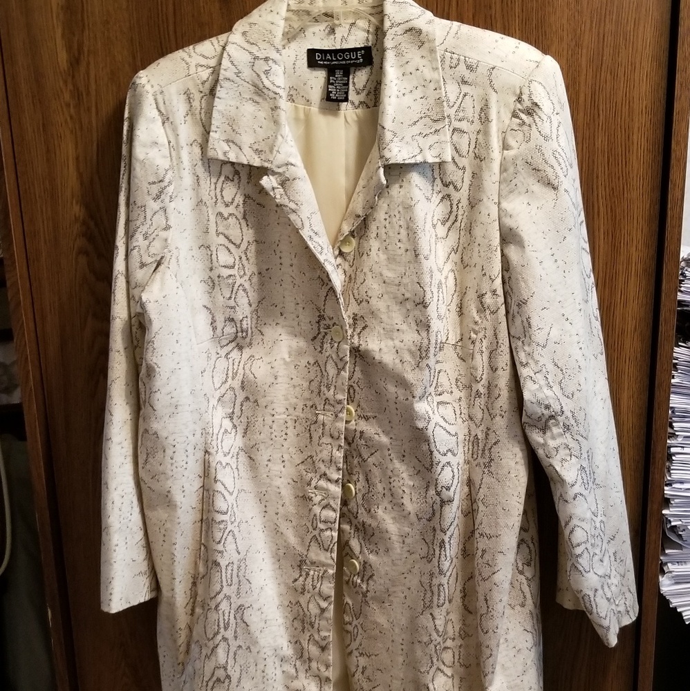 Dialogue Jacket Size 18W